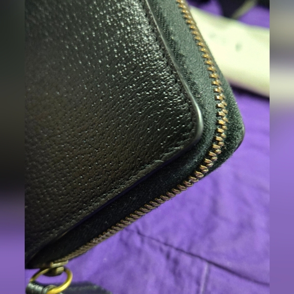 Gucci Animalier Bee Black Leather Zip Around Long Wallet - Picture 3 of 12